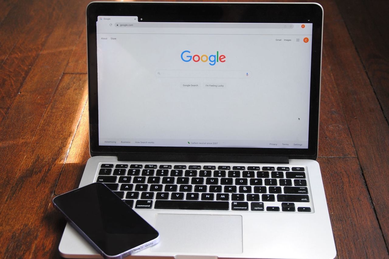 Google 商家檔案-Photo by Benjamin Dada on Unsplash
