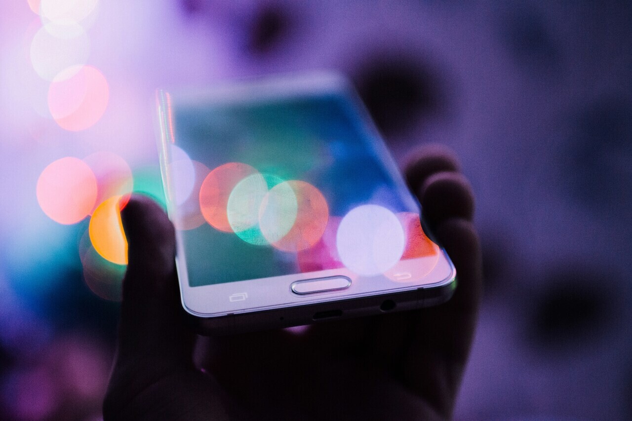 數位優化消費體驗 - Photo by Rodion Kutsaiev on Unsplash